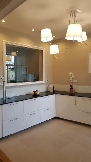 Apartment Center Of - Large Refurbished Historic Flat