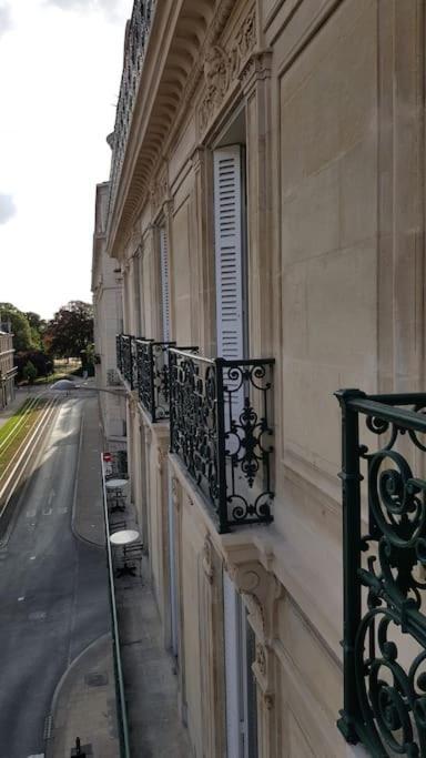 Center Of - Large Refurbished Historic Flat Apartment Reims