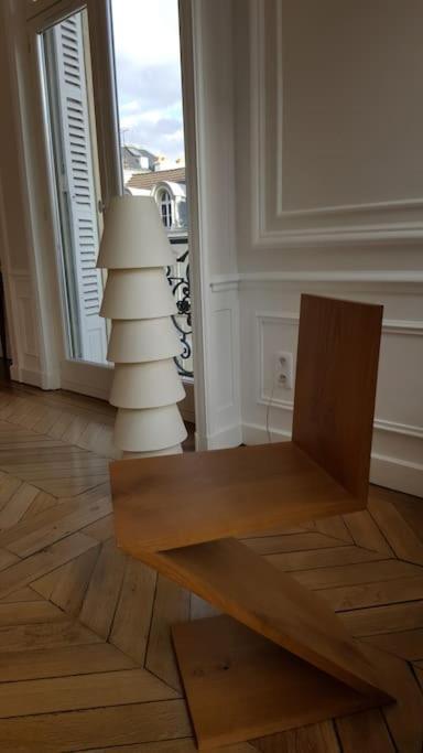 Center Of - Large Refurbished Historic Flat Reims