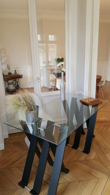 Apartment Center Of - Large Refurbished Historic Flat *