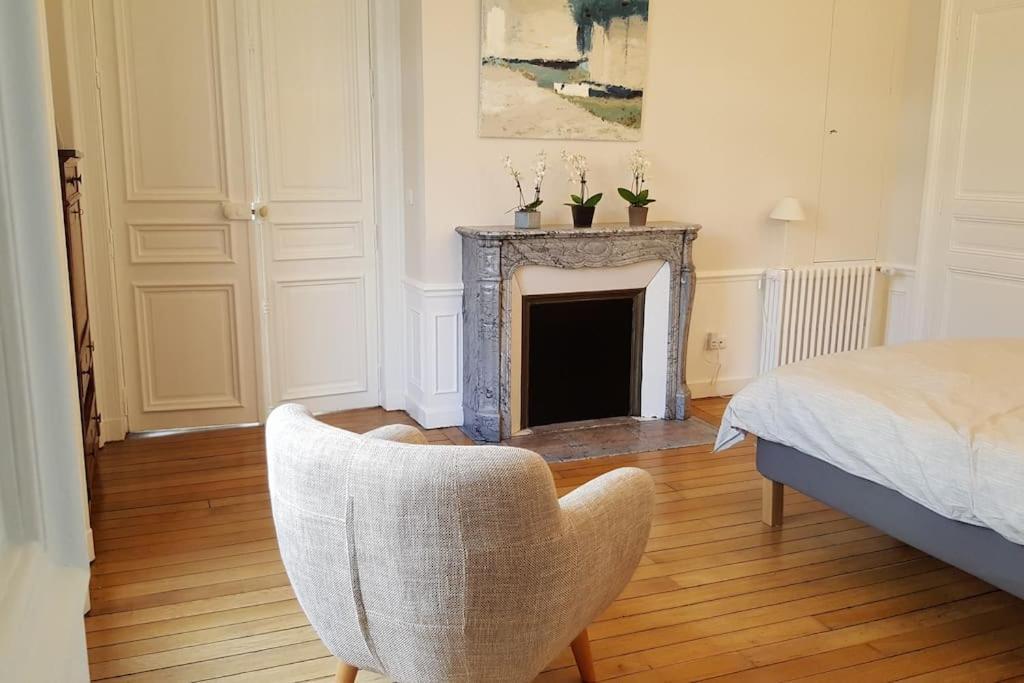 Center Of - Large Refurbished Historic Flat *