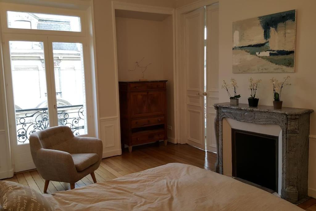 Center Of - Large Refurbished Historic Flat